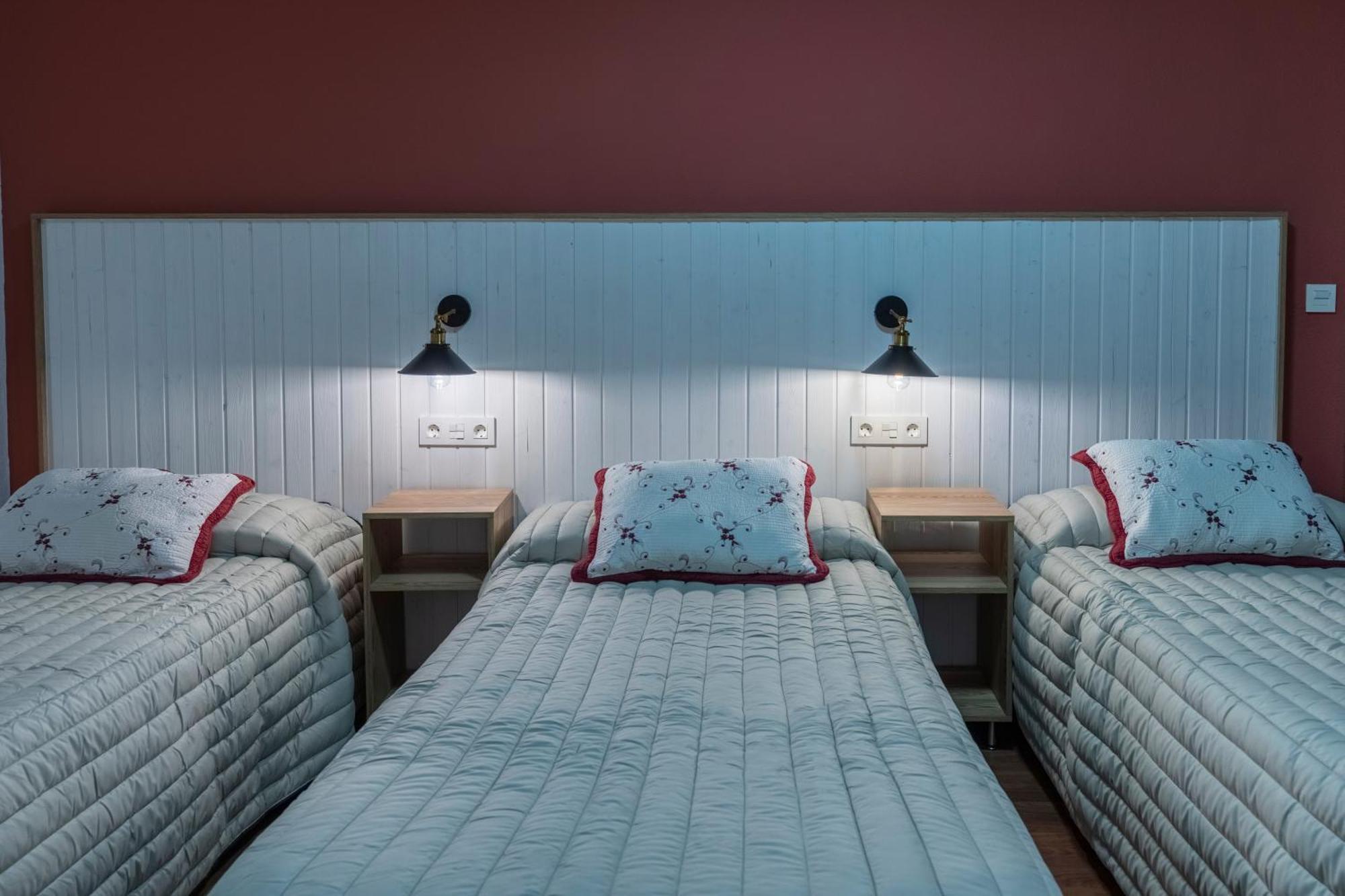 Hostal Julio Cesar La Virgen del Camino Dış mekan fotoğraf